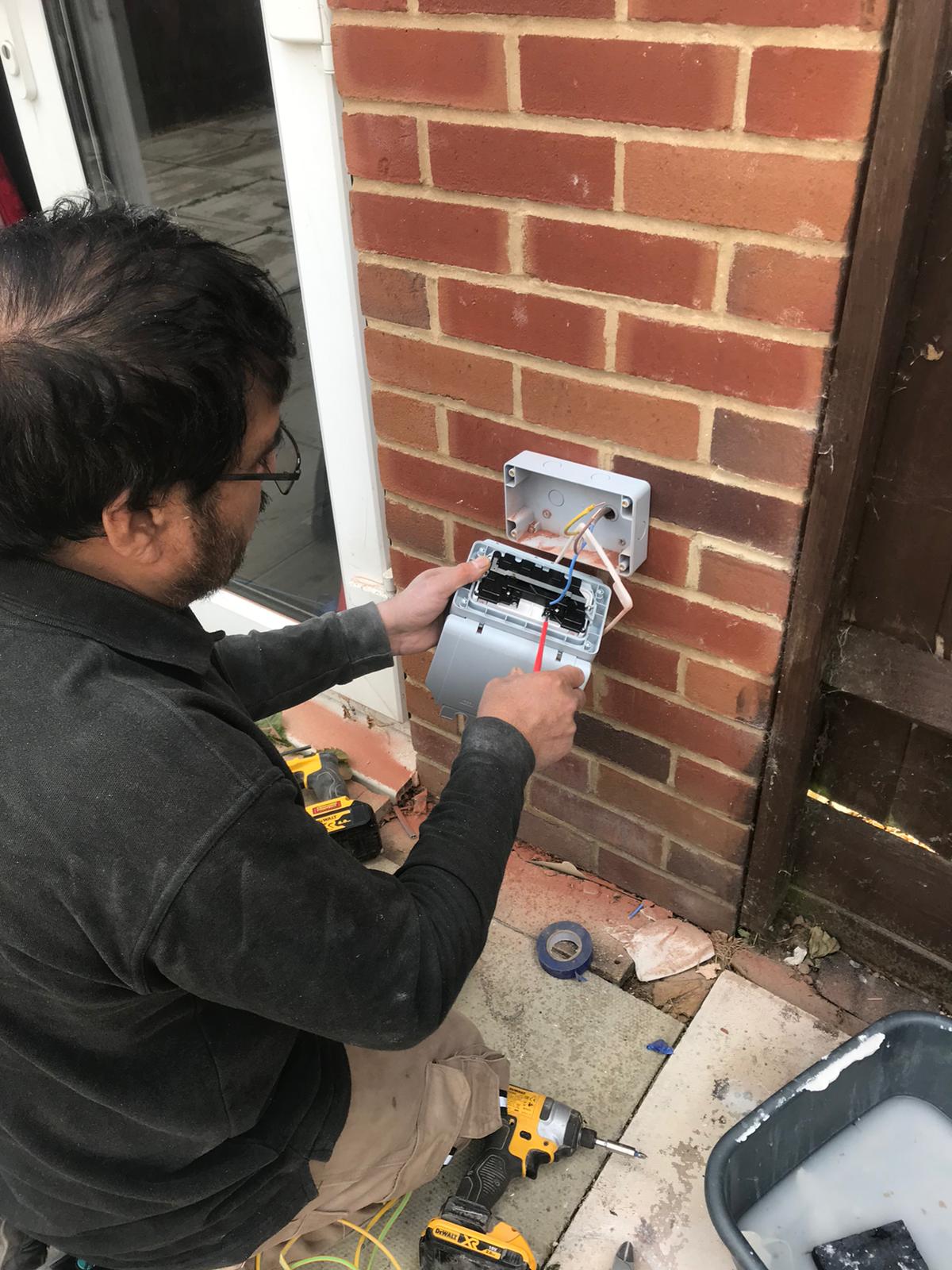 External Socket